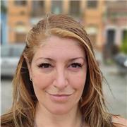 Soy maestra de dibujo y pintura ,óptica y secretaria médica ,tengo muy buena pronunciación de mi idioma nativo  español, soy paciente y me gusta la comunicación con la gente, mis lecciones son dirigidas a toda persona que quiera apoyo con su español